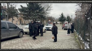 Bolu’da Bir Kadın Sokak Ortasında Eski Sevgilisini Bıçakladı