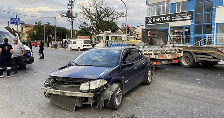 Bolu’da Tüp Yüklü Kamyon Kazaya Karıştı Büyük Faciadan Dönüldü